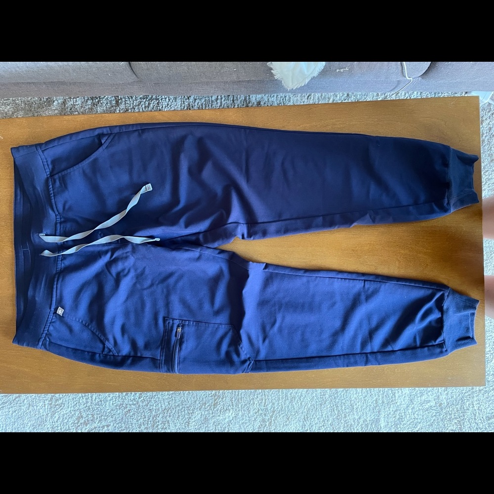 Figs medium navy joggers